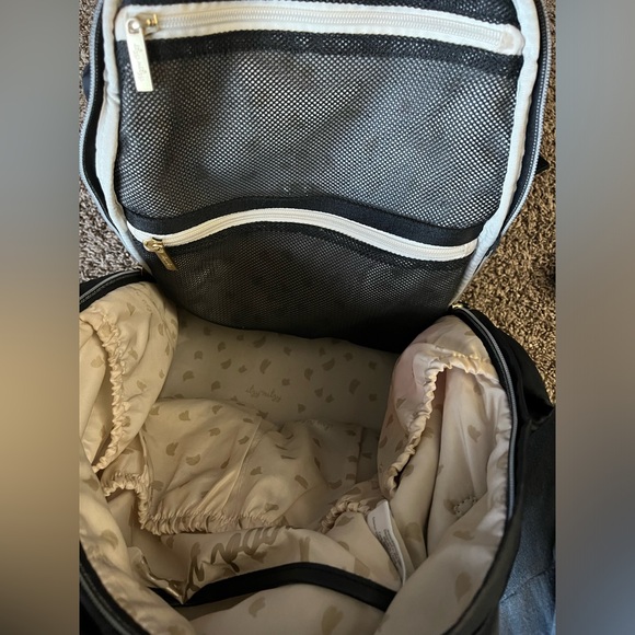 Itzy Ritzy Dream Backpack™ Diaper Bag - Picture 3 of 7